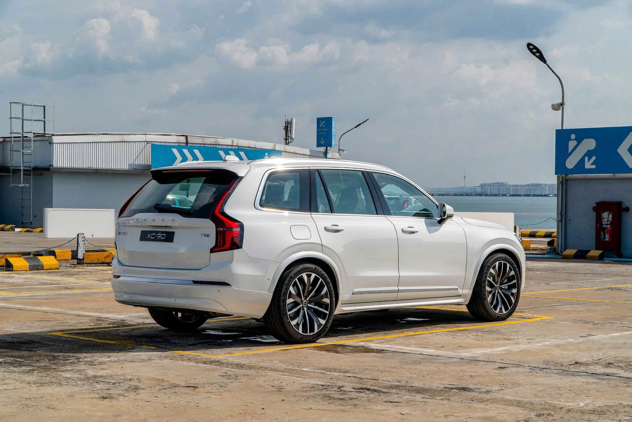 Volvo XC90 Plug-in Hybrid 2026